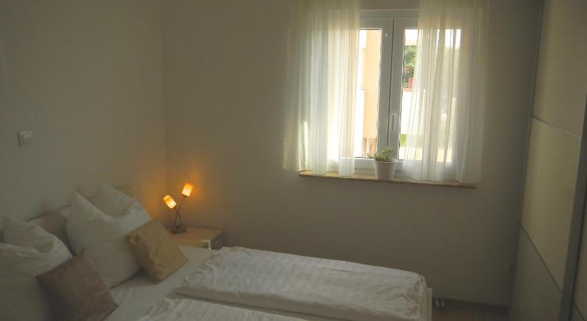 Stella Mare Apartments Podstrana Phòng bức ảnh
