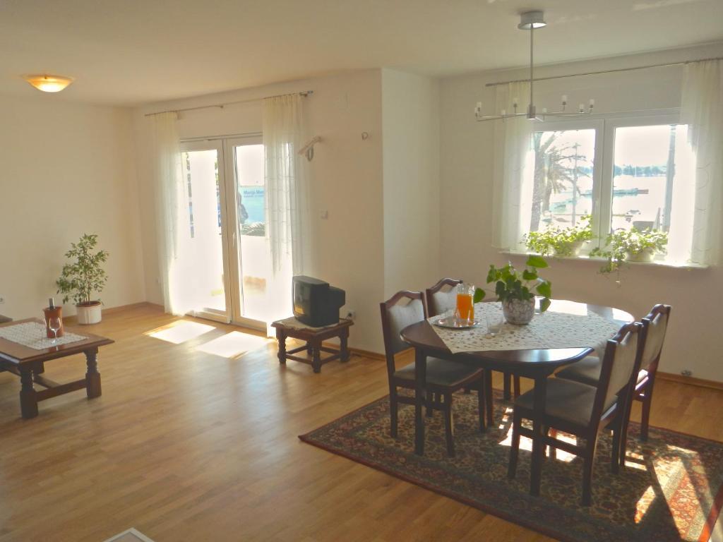 Stella Mare Apartments Podstrana Phòng bức ảnh