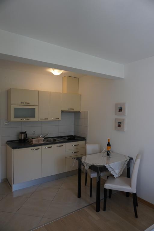 Stella Mare Apartments Podstrana Ngoại thất bức ảnh